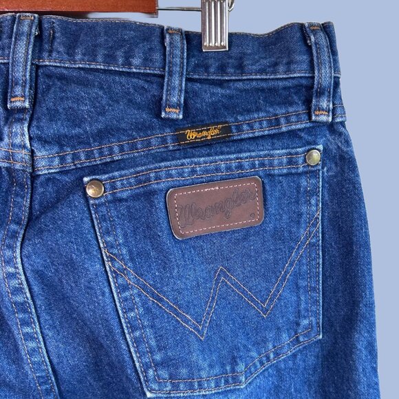 Vintage Y2K Distressed Wrangler Men's Premium Performance Cowboy Cut Regular Fit - Picture 5 of 7